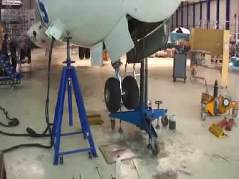 ATR Landing Gear Test - YouTube