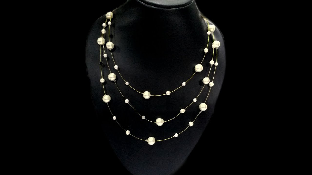 Delicate pearl necklace