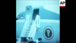 SYND 17-10-71 KISSINGER LEAVES FOR PEKING