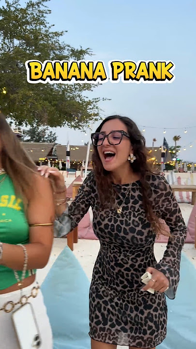 She was insisted it will become 5 #magic #magicprank #magicreaction