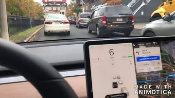 2019 Tesla Model 3 Navigate on Autopilot highway change in traffic
