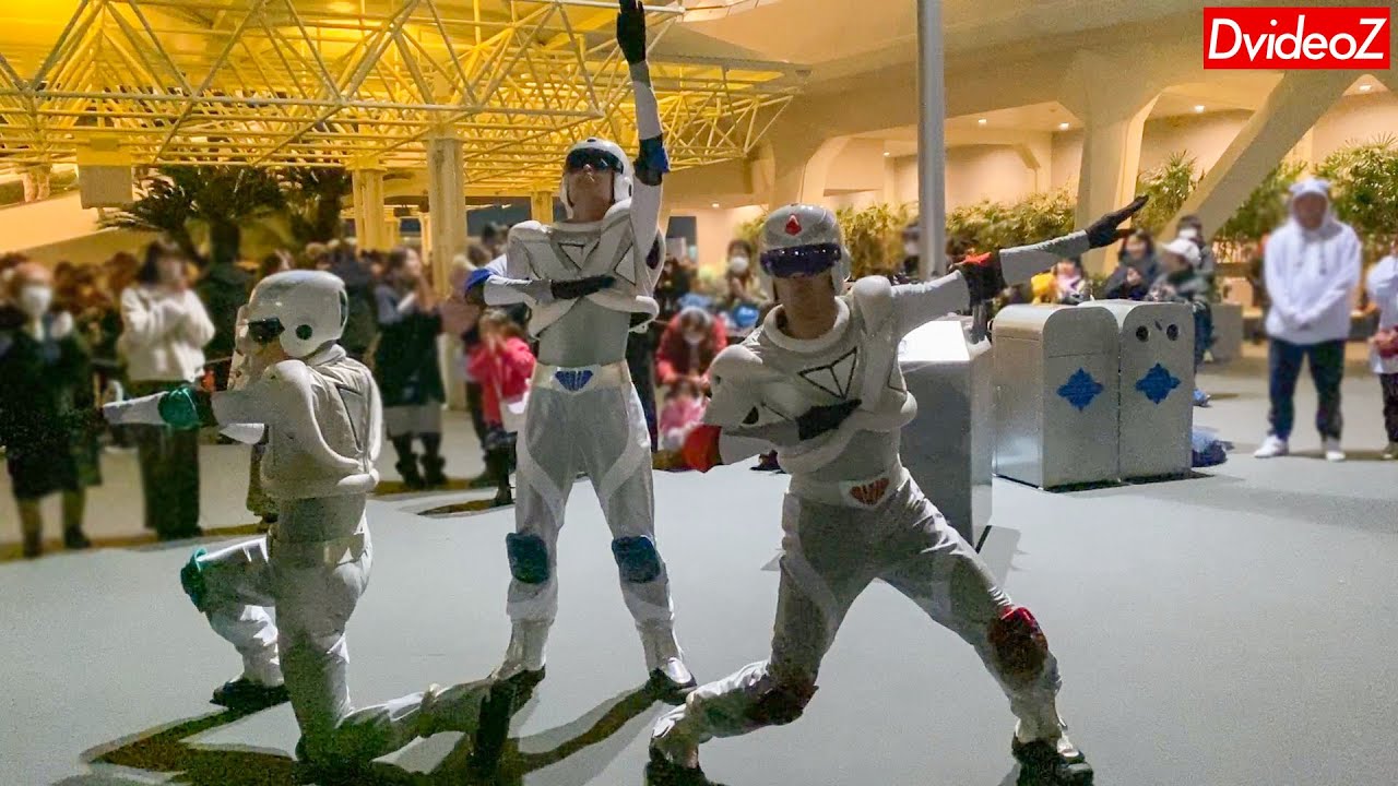 2020年2月 ロボアストロ at 東京ディズニーランド - YouTube