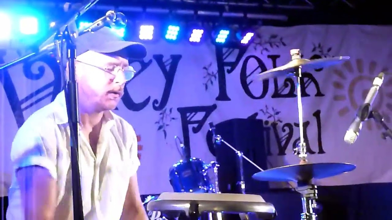 The Urban Folk Quartet at the Purbeck Valley Folk Festival