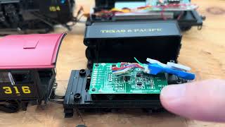 Trouble shooting DCC decoder issues. Quick look. #Hoscale #dccdecoder