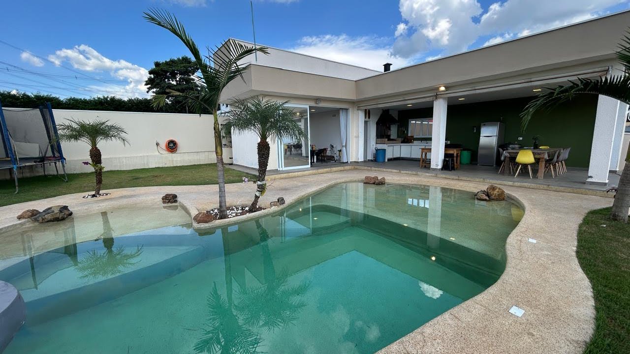 Um paraíso em Boituva! Casa em condomínio. 