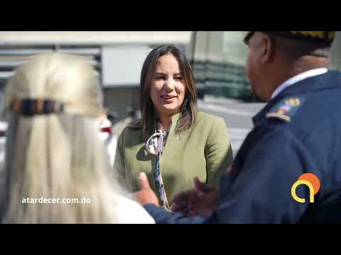 Banreservas dona minibús al Cuerpo de Bomberos del Distrito Nacional