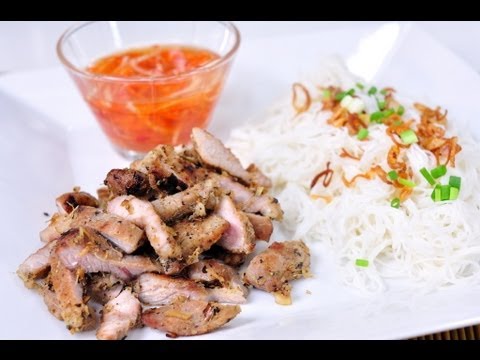 เส้นหมี่หมูย่างตะไคร้