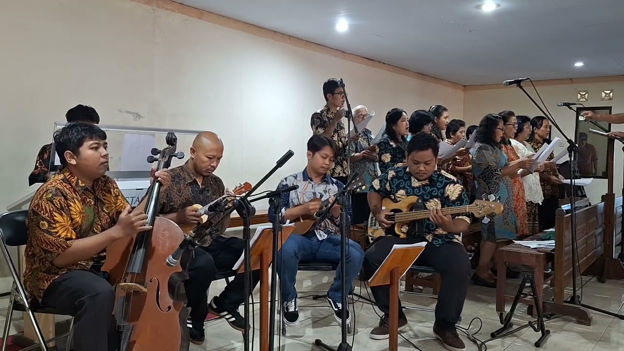KERONCONG DISANGGAR MAHA SUCI - GEREJA SANTO PETRUS BOROBUDUR