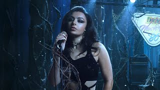 Charli XCX – Good Ones (Doritos Music Fest &#39;86) [Live From The Upside Down]