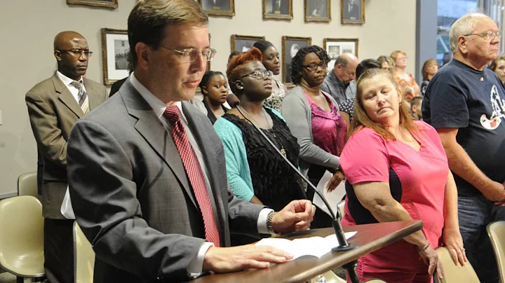 Kelly McCauley, Atheist, Opens Huntsville City Cou...