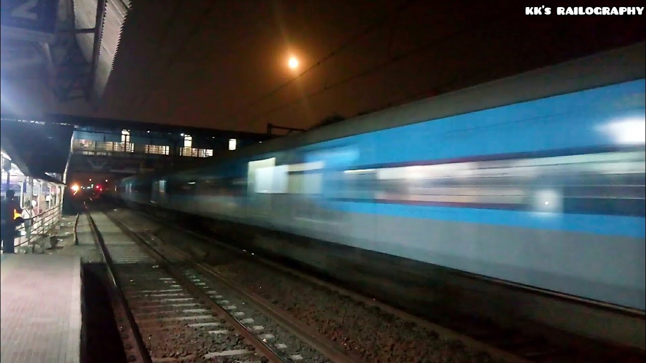 12109 Mumbai Manmad Panchavati Exp On Its Top Speed Brutally Blasting At MPS !!!