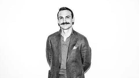 (Full Interview) The Hilarious Henry Lloyd-Hughes ...