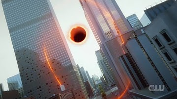 The flash battles a black hole/ the Flash season 6 episode 1
