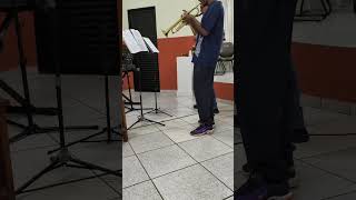 treinamento com trompetista Isaque pra tocar na orquestra da adbras lençóis Paulista