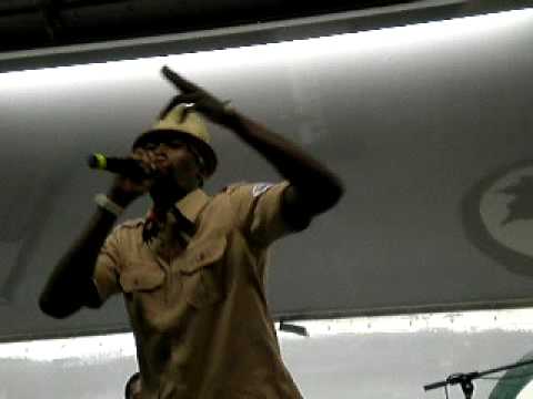 Smif-N-Wessun Feat. Jahdan Blakkamoore - Sound Bwoy Bureill @ Brower Park, Brooklyn, NYC, 8/12/09