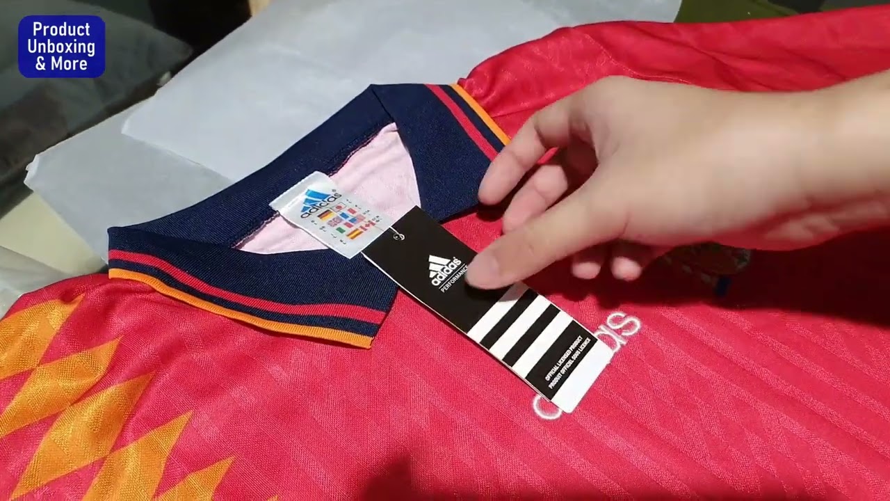 Fake 1994 Spain Retro Kit Football Jersey review - YouTube