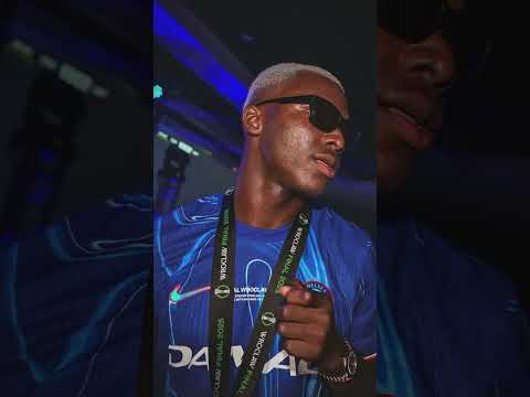 مويسيس كايسيدو وأمه