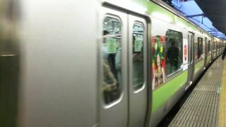 山手線551編成E231‐500番代🚃青森県りんご🍎対策協議会ラッピング車両です🚃💨