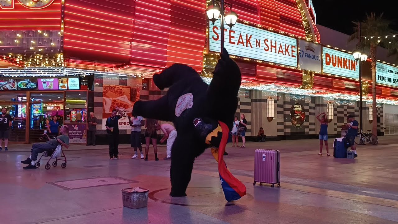 【2025.9 美國行】ep3｜Las Vegas越夜越美麗｜迷人的Fresmont老城區｜LINQ摩天輪｜賭城夜未眠 Casino小賭怡情