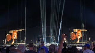 Adele - Chasing Pavements - Adele in Munich 31.08.24 Closing Night - Messe München Net Worth