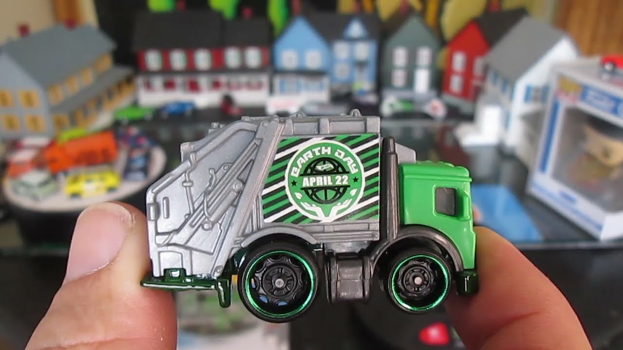 TOTAL DISPOSAL Garbage Truck - Hot Wheels 2022 EARTH DAY - Toy