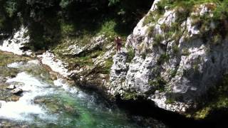 Прыжок в горную реку Пилона / Jump into a mountain river Pilõna