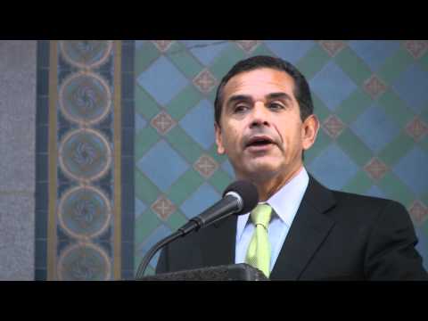 Antonio R. Villaraigosa 2010 American Indian Herit...