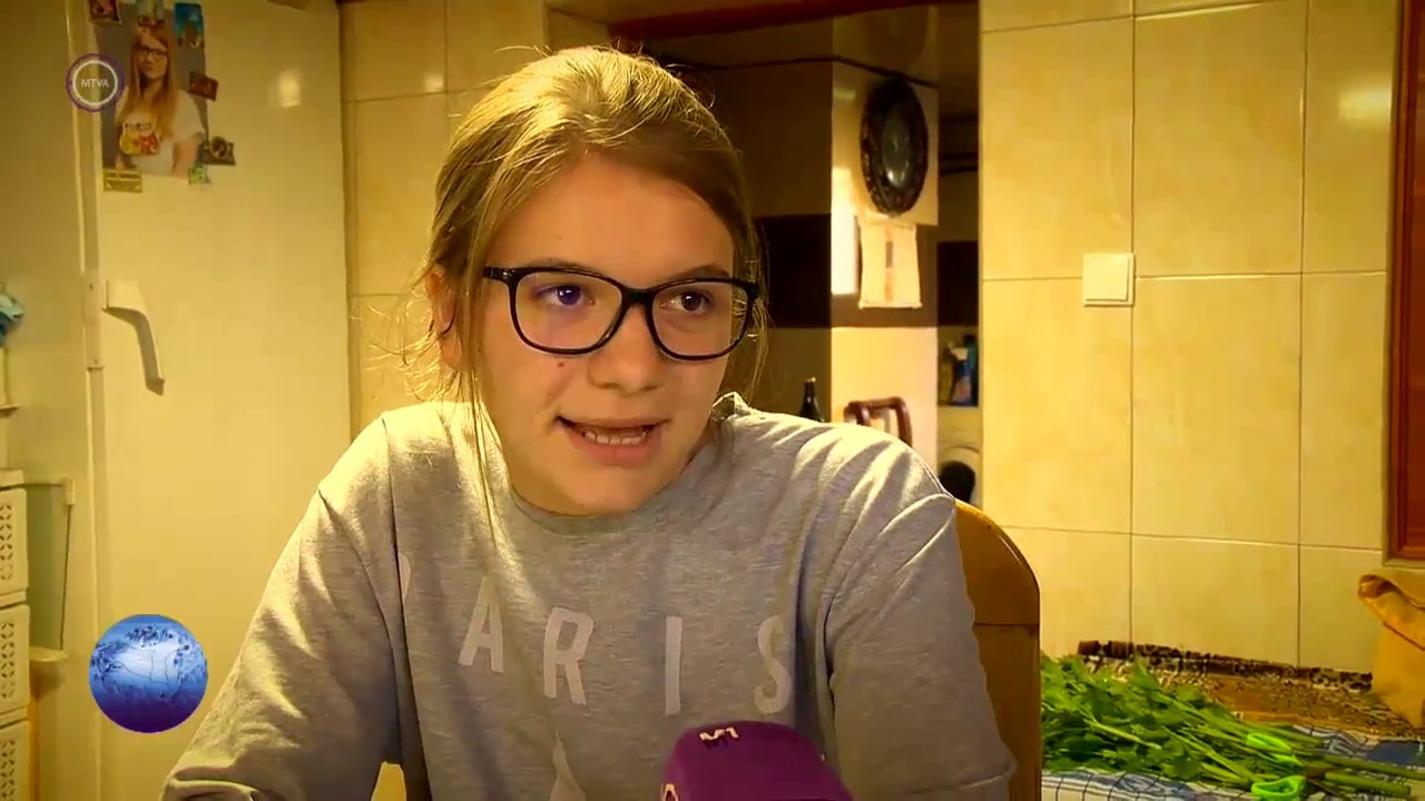 Kárpát Expressz 2018.08.19 - Gyimesi csángó házikenyér készítés Gyimesközéplokon