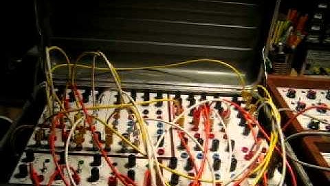 DIY modular suitcase  synth
