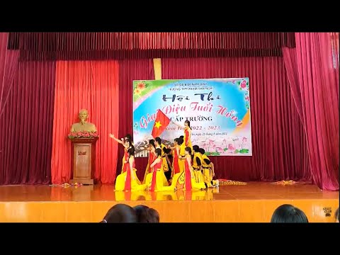 Video Múa NAM QUỐC SƠN HÀ |ERIK×PHƯƠNG MỸ CHI | 12A1 -THPT... - youtube