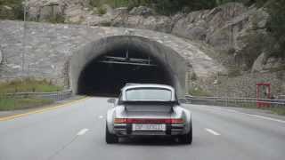 Porsche 911930 Turbo Tunnel Flames