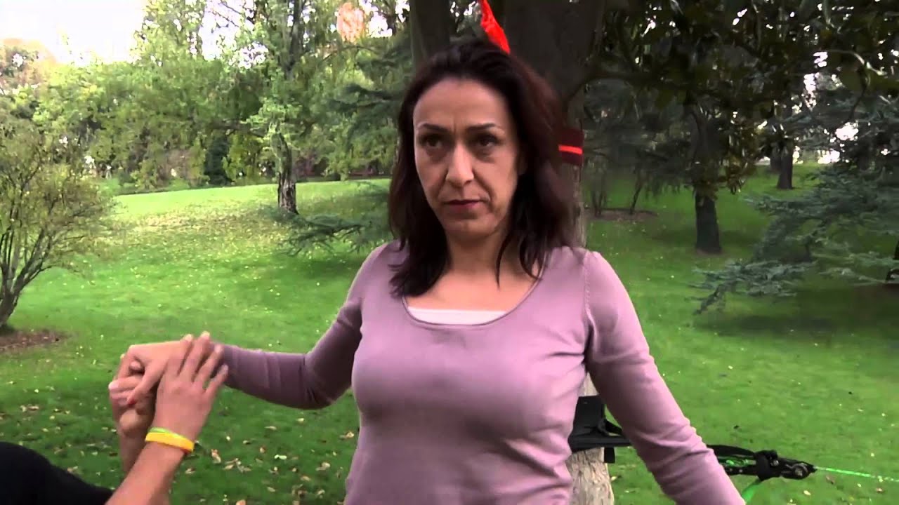 Equilibrio y agilidad haciendo slackline