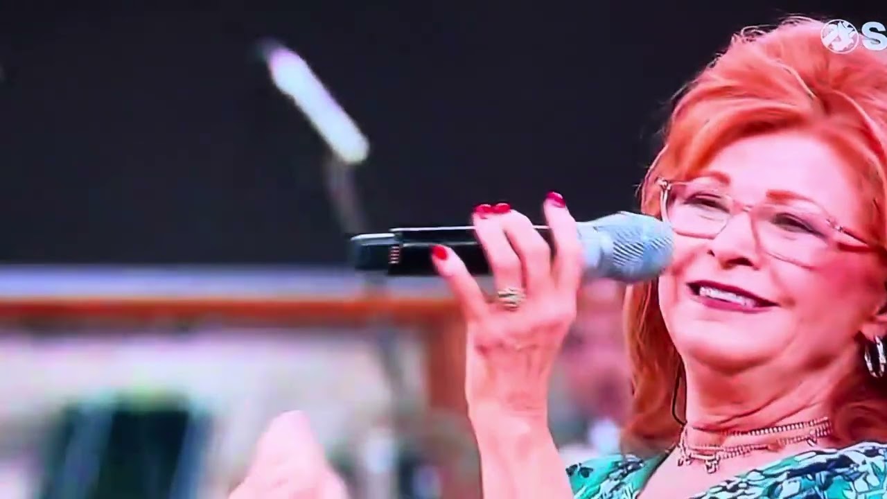 Standing Somewhere In The Shadows-Grace Brumley/Joseph Larsen/Kim Coleman