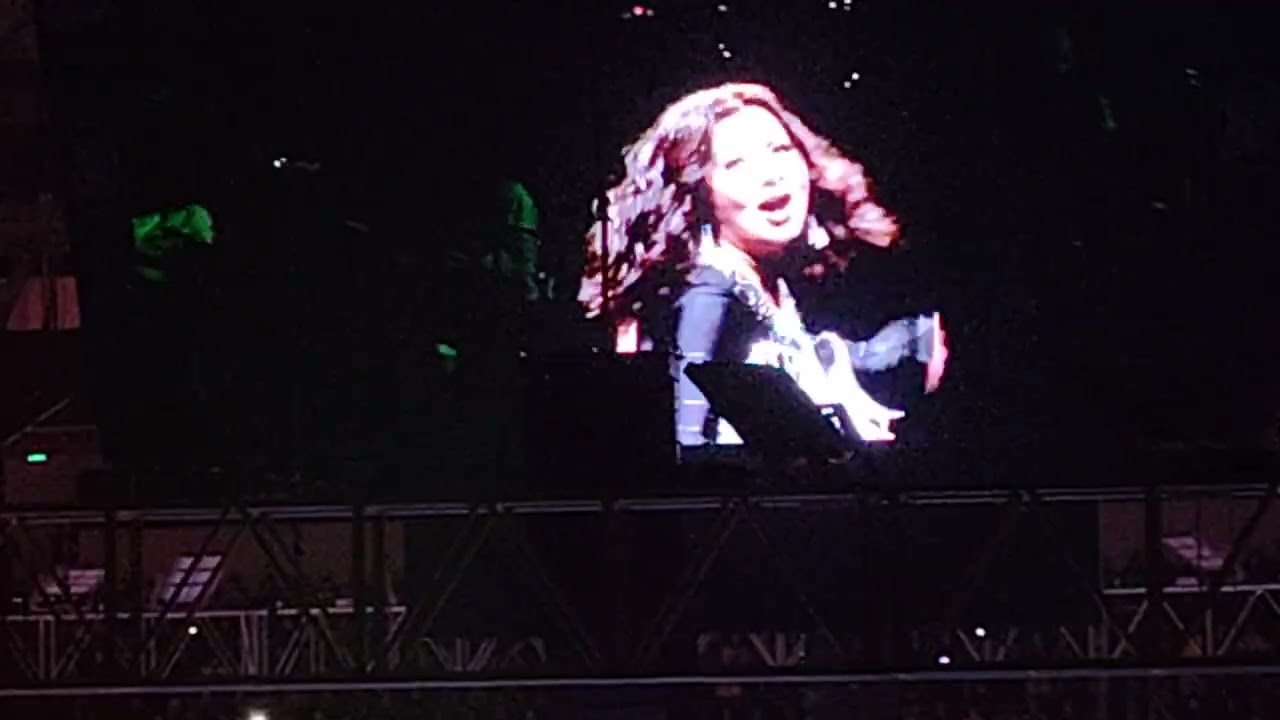 - SEXBOMB MIA PERFORMANCE . 🔥