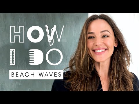 Jennifer Garner’s Easy Beach Waves Hair Tutorial  | How I Do | Harper’s BAZAAR