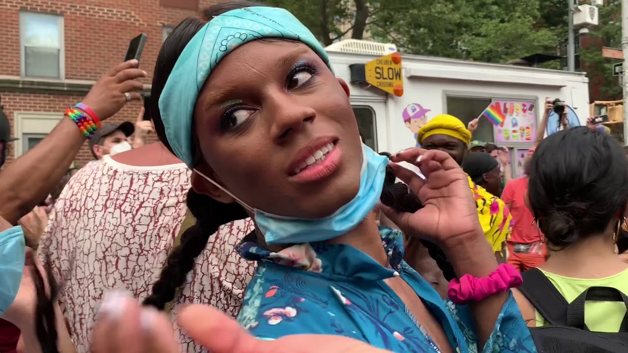 CHAKA CHOCOLATE - FIRE ON THE DANCE FLOOR @SPOTIFY queer liberation march