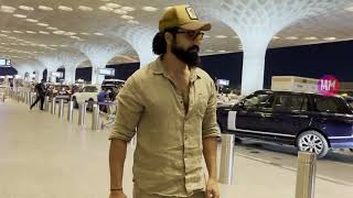 Urvashi Rautela, Vicky Kaushal & Other Cleb's Spotted At Airport Departure
