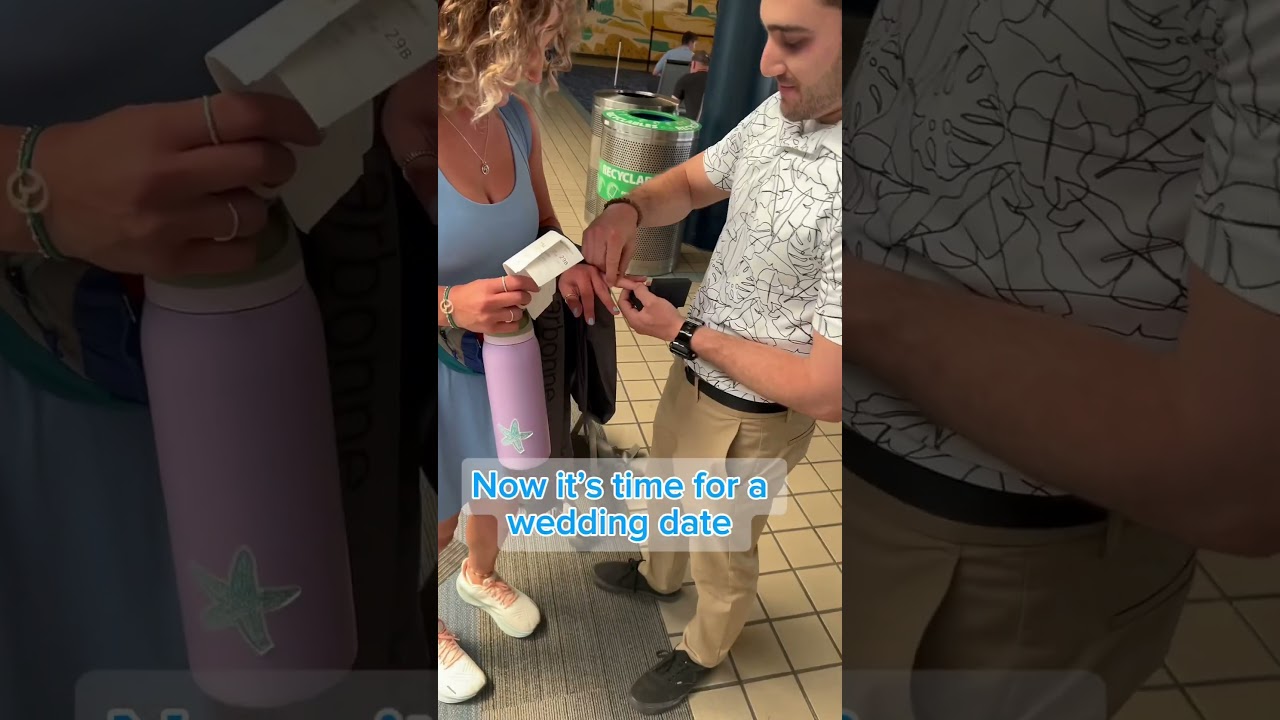 He proposed in the same spot where they met 😍✈️💍 