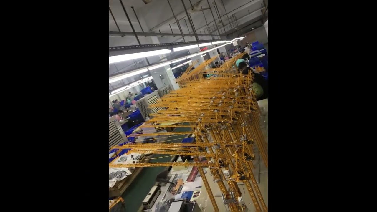 Scale tower crane model 