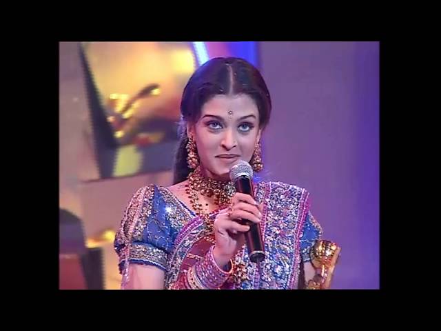 Zee Cine Awards 2003 Best Actress Aishawarya Rai class=