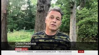 Chris Packham: Fire attack on New Forest home will not sway me (UK) - BBC News - 10th October 2021 Profile