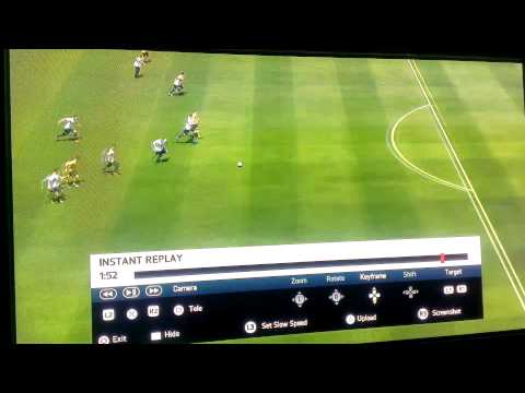 FIFA 14 Pass and move