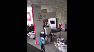 People moving in into the Google I/O Keynote hall