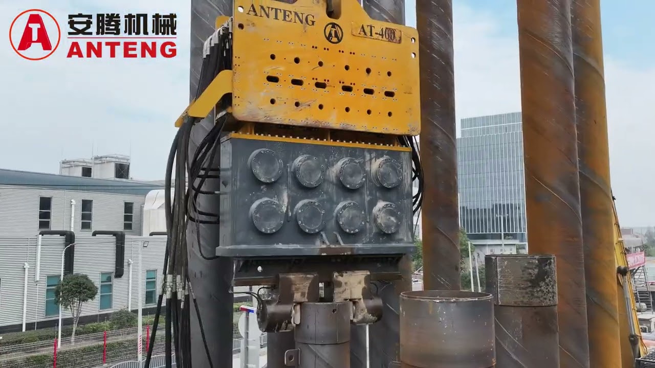 AT-400 Vibro Hammer in Action 💥 | Penetrating Weathered Rock in Shanghai | 850mm × 45m Piling Power