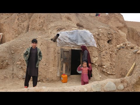 Afganistan'ın en soğuk kışında bir mağarada yaşamak | 2000 yıl önceki hayat
