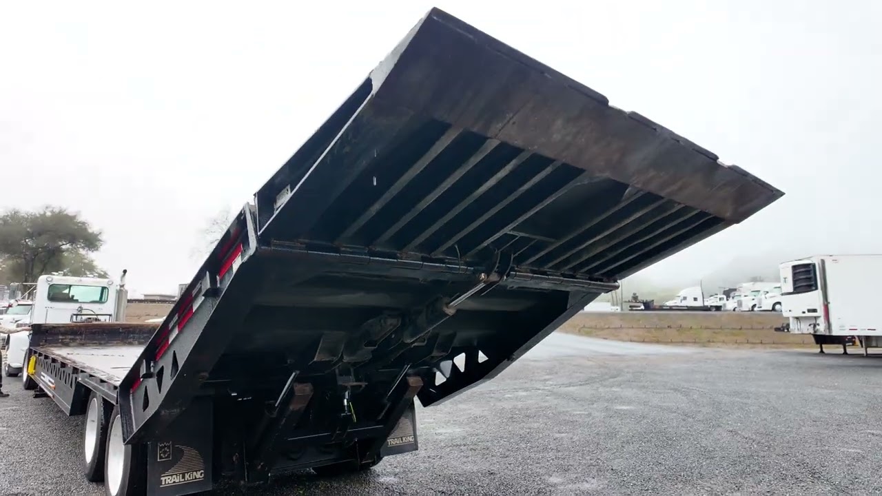 2019 Trail King TK80HT 2 Axle Beavertail Trailer-U13412