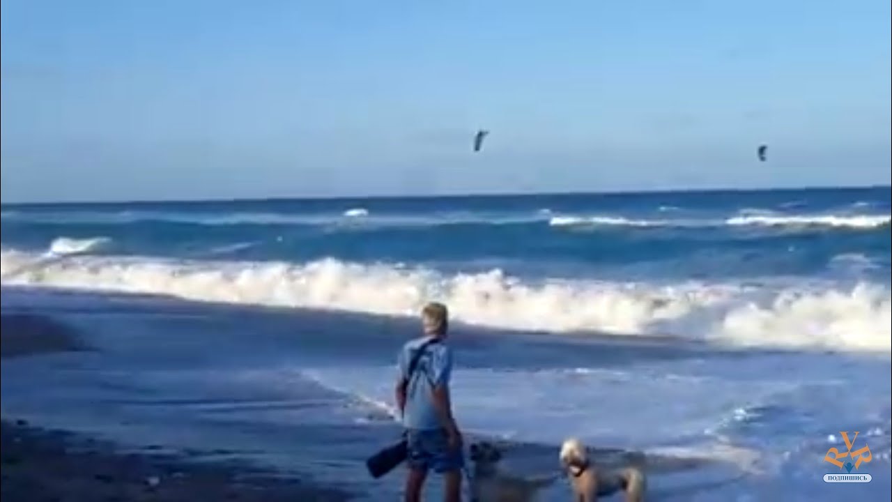 Песня море волнуется раз море волнуется три. КЛОУКОМА море волнуется.