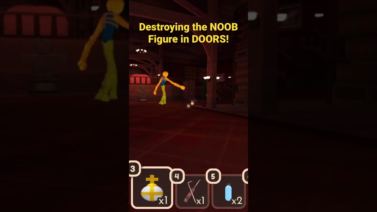 Destroying the Noob Figure in Roblox Doors (super hard mode!)