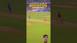 When Hardik Pandya took the wicket of Kohli 😱 #cricket #shortvideo #sportzcraazy #hardik #kohli