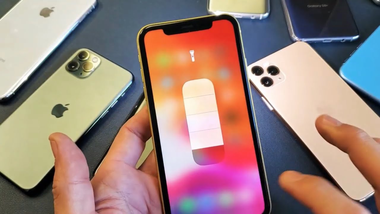 iPhone 11 / 11 Pro Max: to Use Flashlight + (Increase/Decrease Brightness) - YouTube